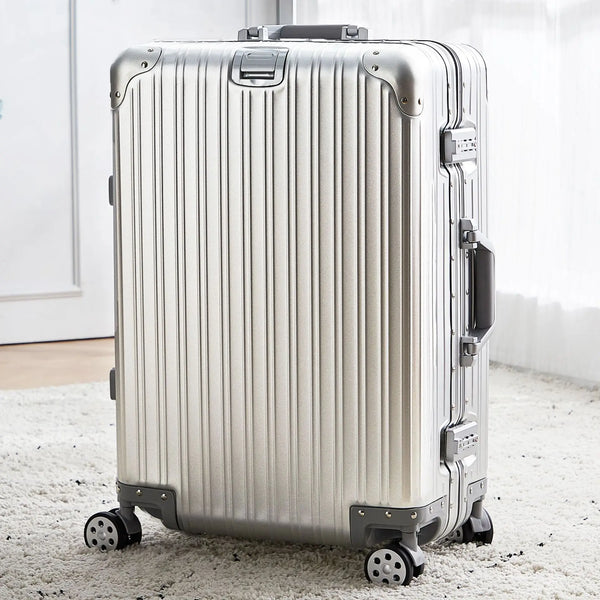 Rubicon Sleek Aluminum CarryOn Case