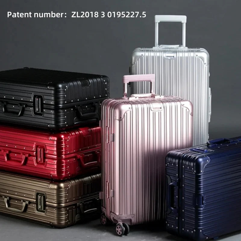 Rubicon Sleek Aluminum CarryOn Case